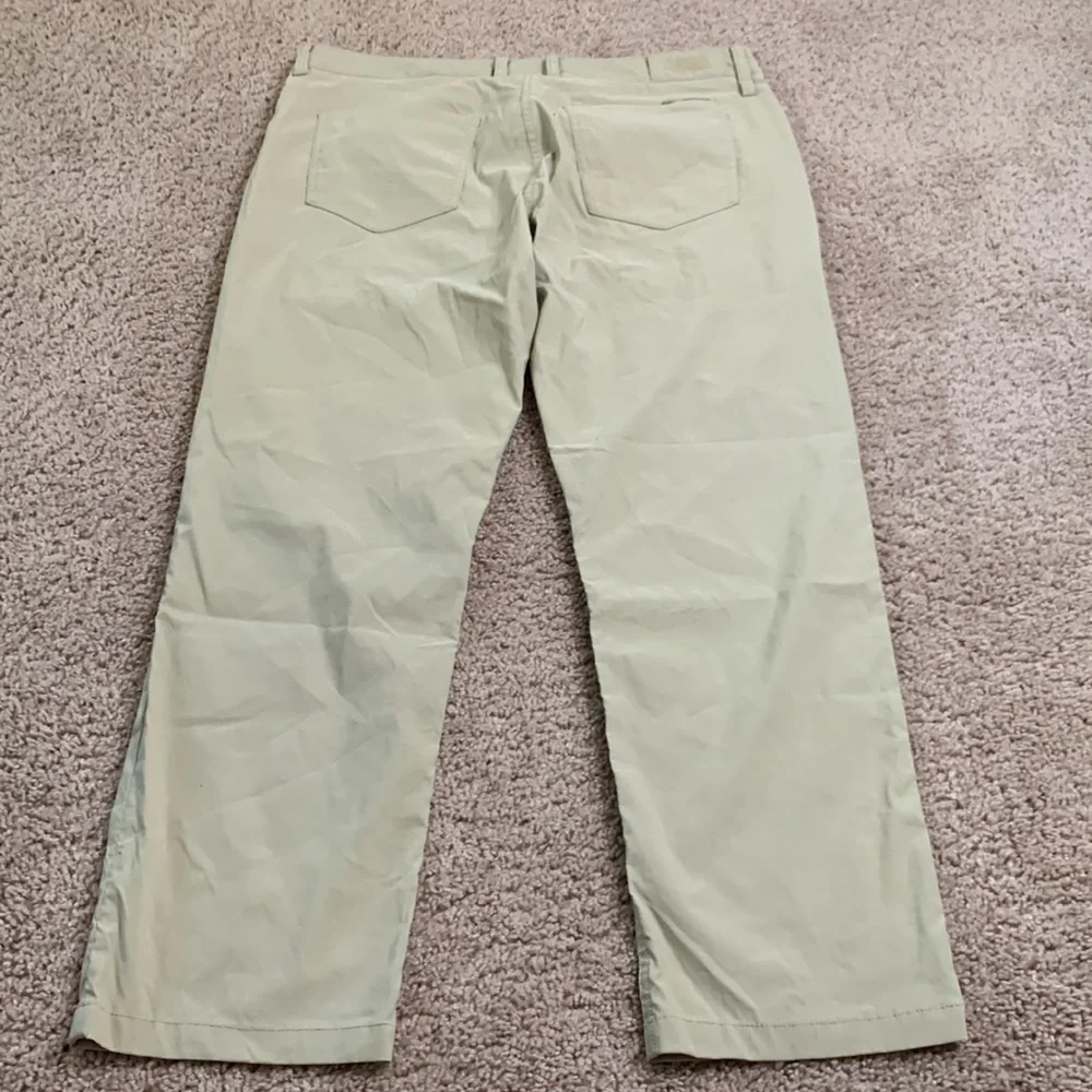 The North Face Classic Straight-Fit Chino Pants